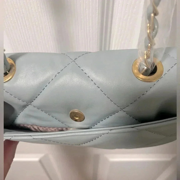 New Dusty Blue Rectangular Quilted Chain Strap Clasp Bag - Picture 4 of 8